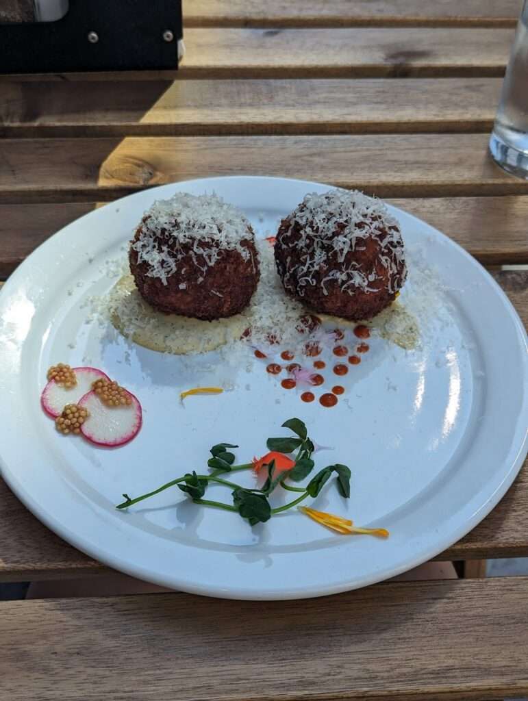 Neighbor Lady Public House photo 2